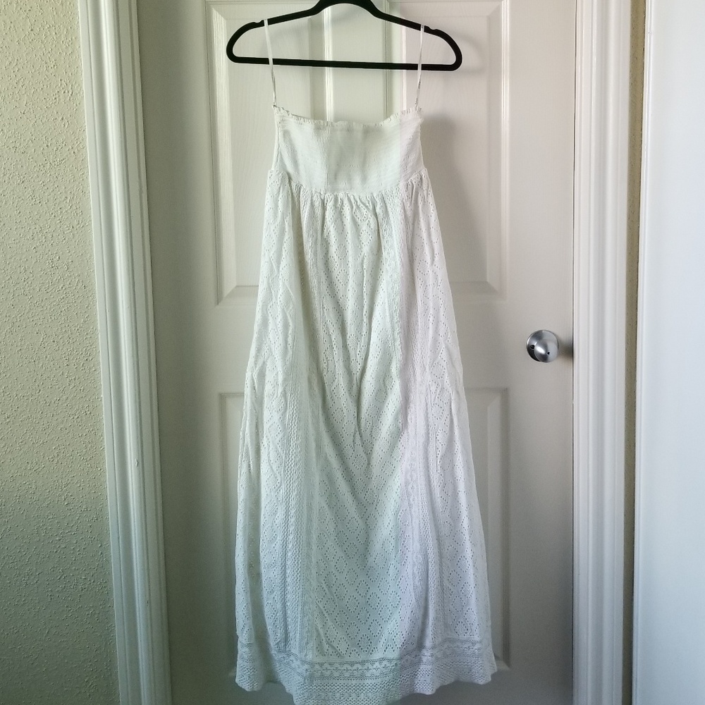 Eyelet patterned maxi dress